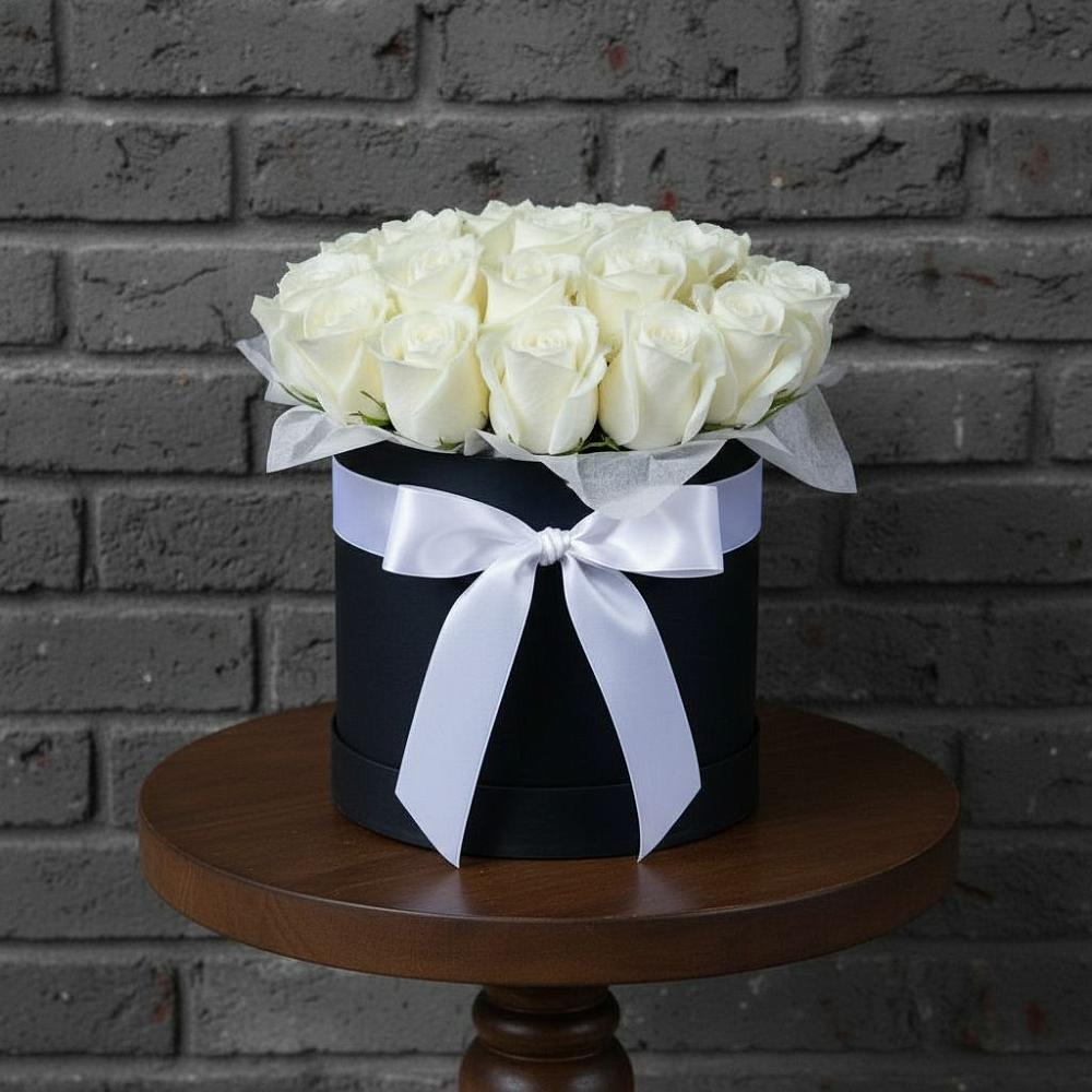 Цветочная композиция из Розы в шляпной коробке в Меленках