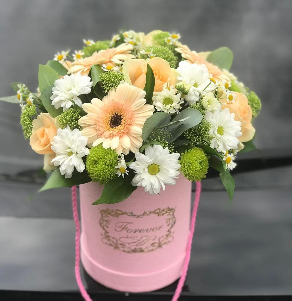 Цветочная композиция из Розы, Герберы и Хризантемы в шляпной коробке в Меленках