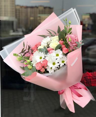 Букет цветов из: Розы, Лизиантусы и Хризантемы в Меленках